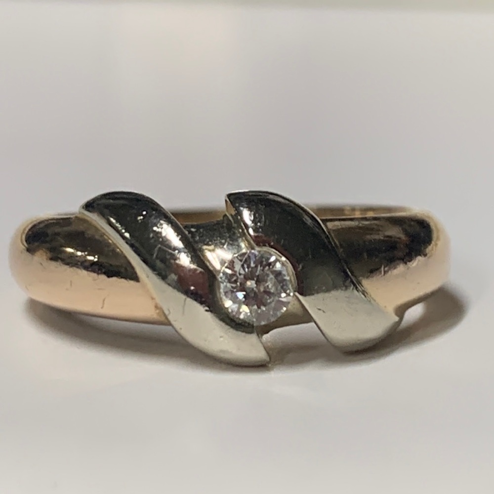 14k gold diamond wedding band